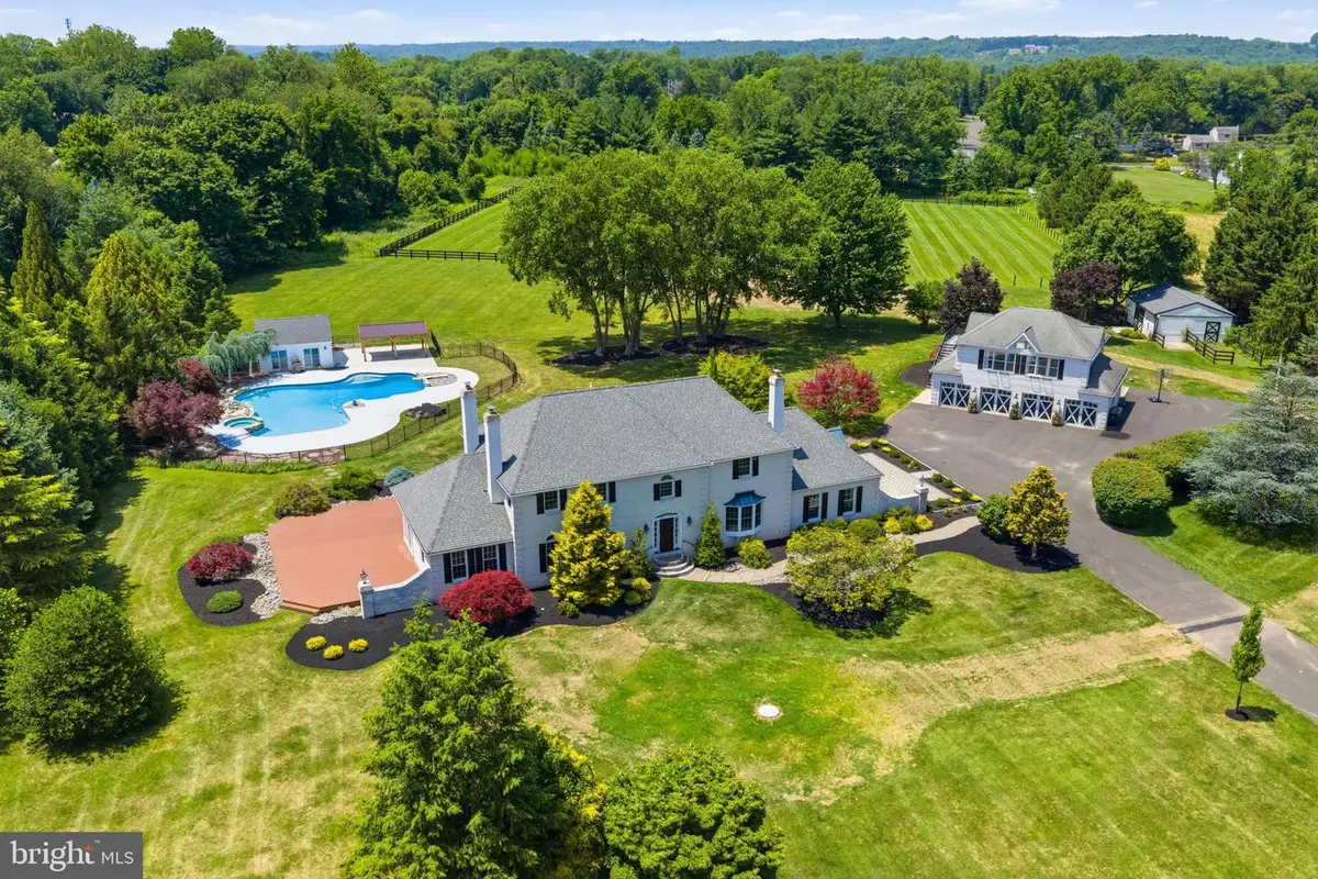 40 Beverly Hills Dr, Ivyland, PA 18974 - #1
