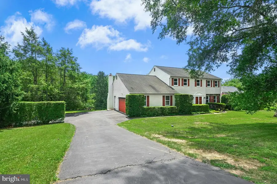 2608 Springhill Cir, Furlong, PA 18925 - #2