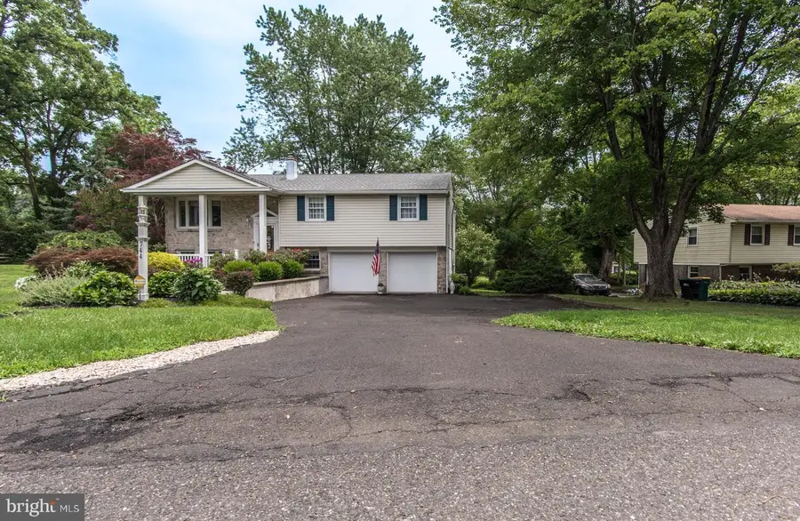 744 Kleckner Rd, Bensalem, PA 19020 - #3