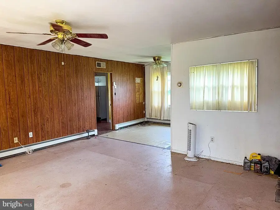 27 Plumtree Turn, Levittown, PA 19056 - #2
