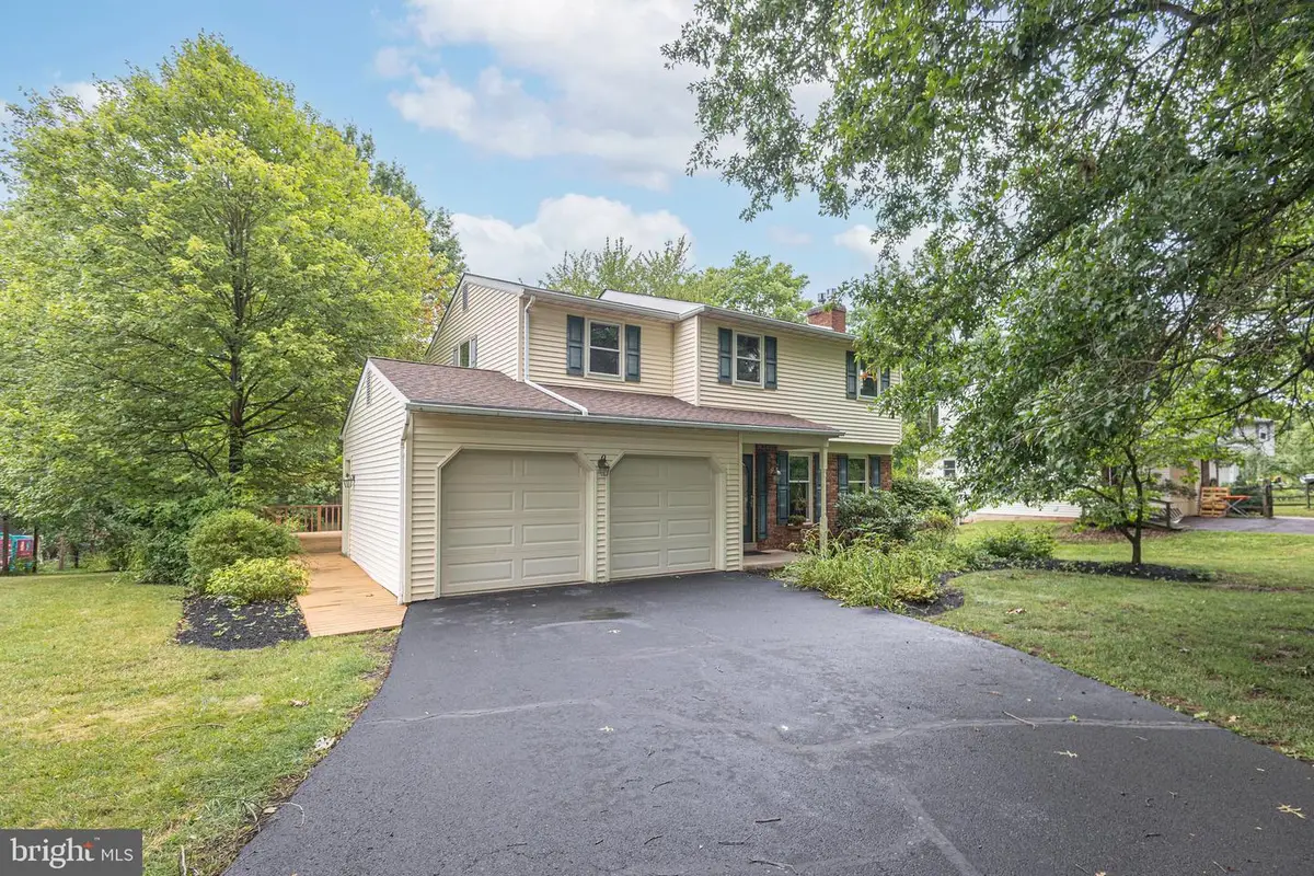327 Thistle Ln, Perkasie, PA 18944 - #1