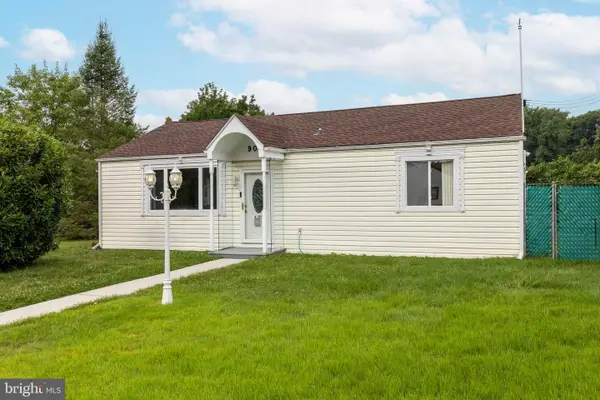 906 Oak Ter, SOUTHAMPTON, PA 18966