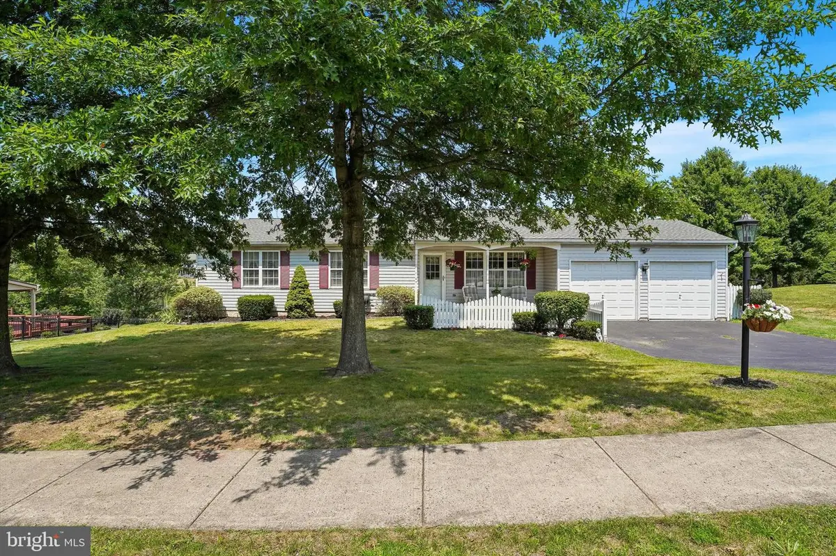 52 Castlewood Dr, Chalfont, PA 18914 - #1