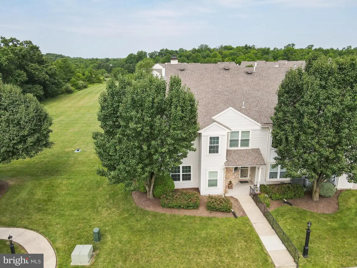 911 Eaton Ct, Quakertown, PA 18951 - #1