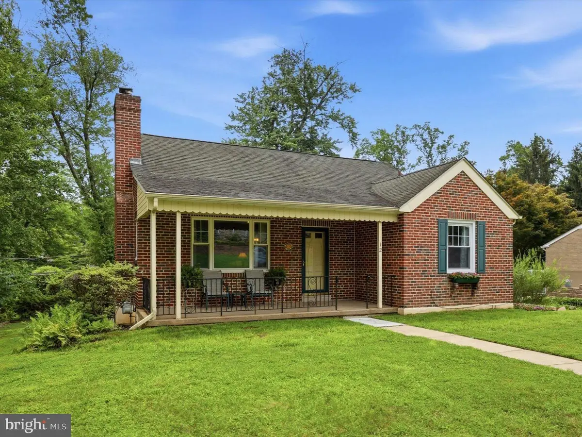 12 Hidden Ln, Feasterville Trevose, PA 19053 - #1