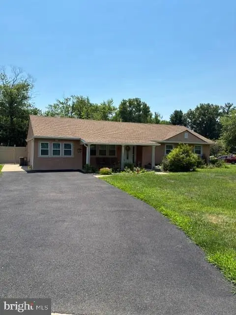 1001 Jeffrey Dr, SOUTHAMPTON, PA 18966