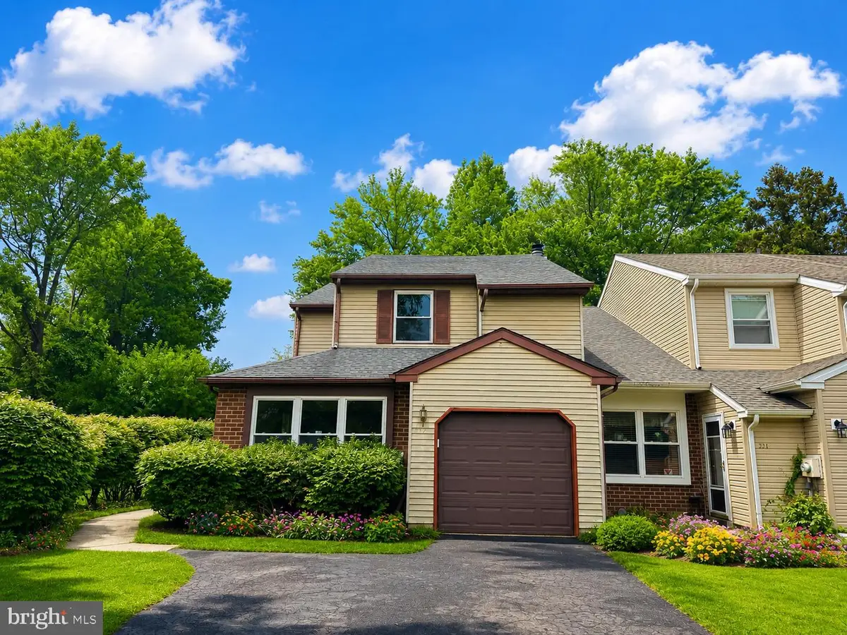 232 S Fieldstone Ct #s, Yardley, PA 19067 - #1