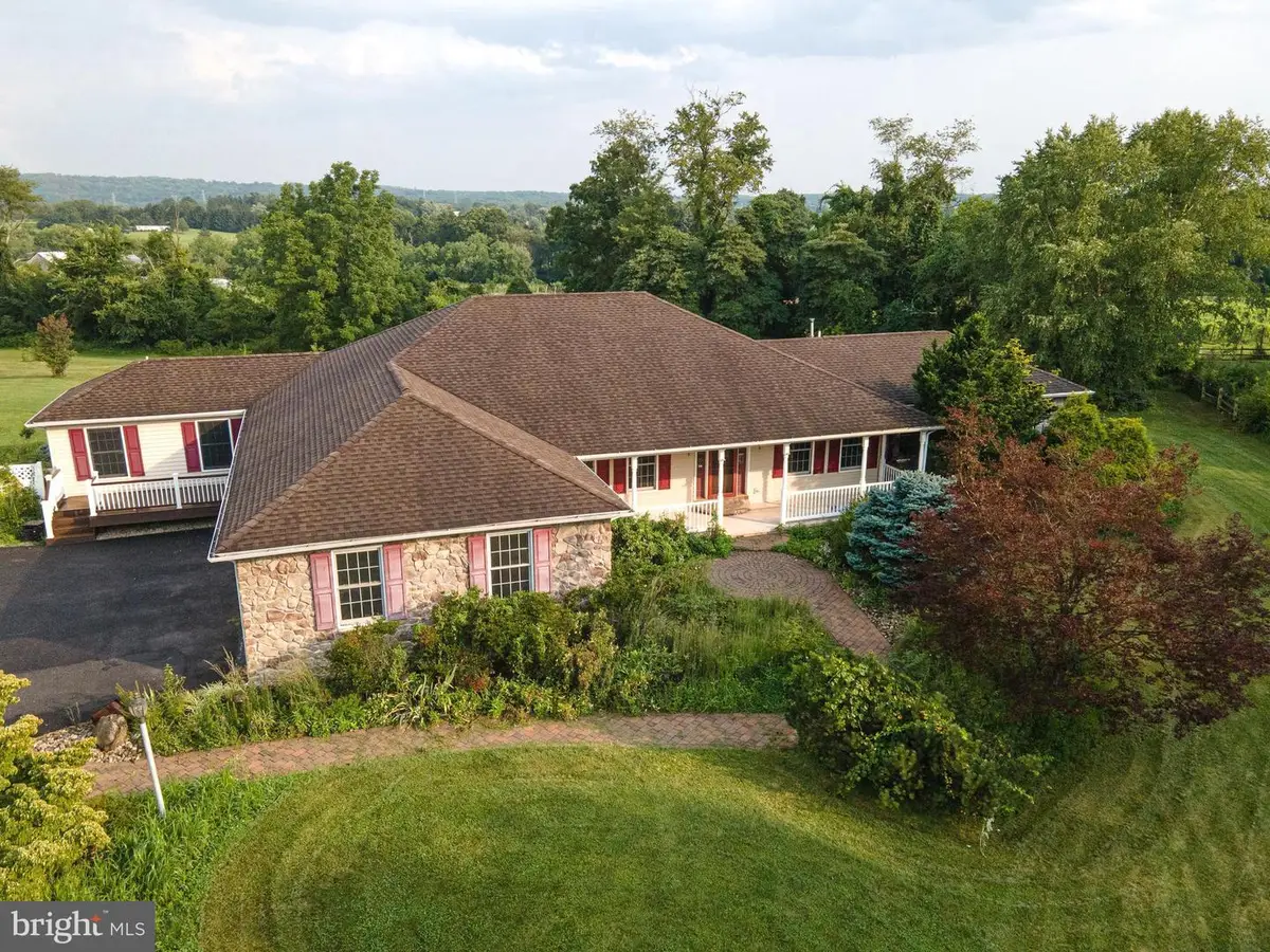 2202 High Meadow Rd, Coopersburg, PA 18036 - #1