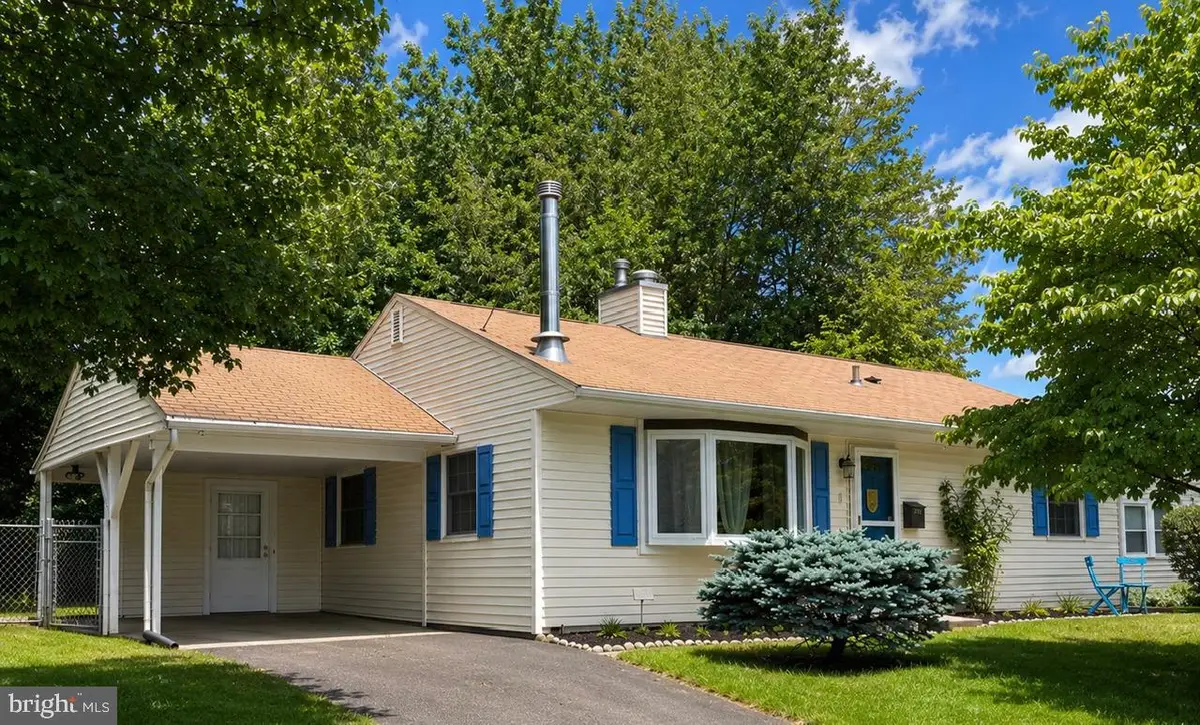 221 Devon Rd, Fairless Hills, PA 19030 - #1
