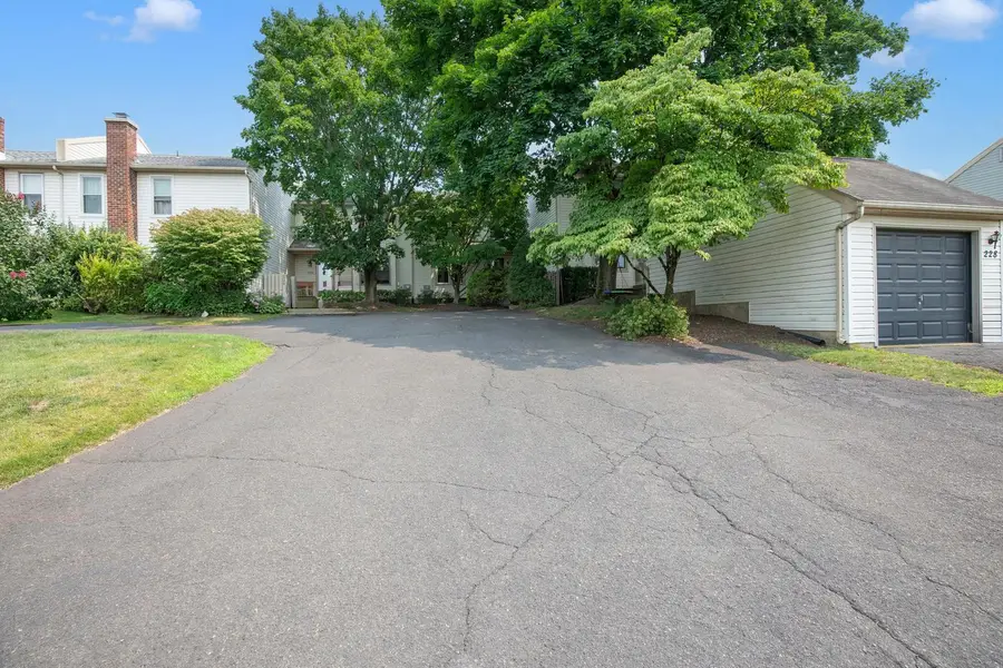 226 Inverness Cir, Chalfont, PA 18914 - #2