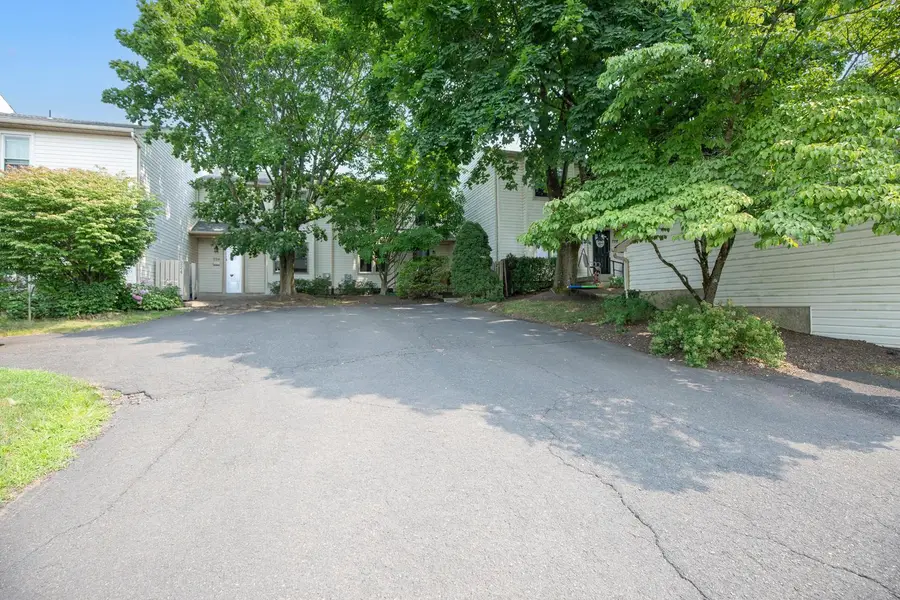 226 Inverness Cir, Chalfont, PA 18914 - #3