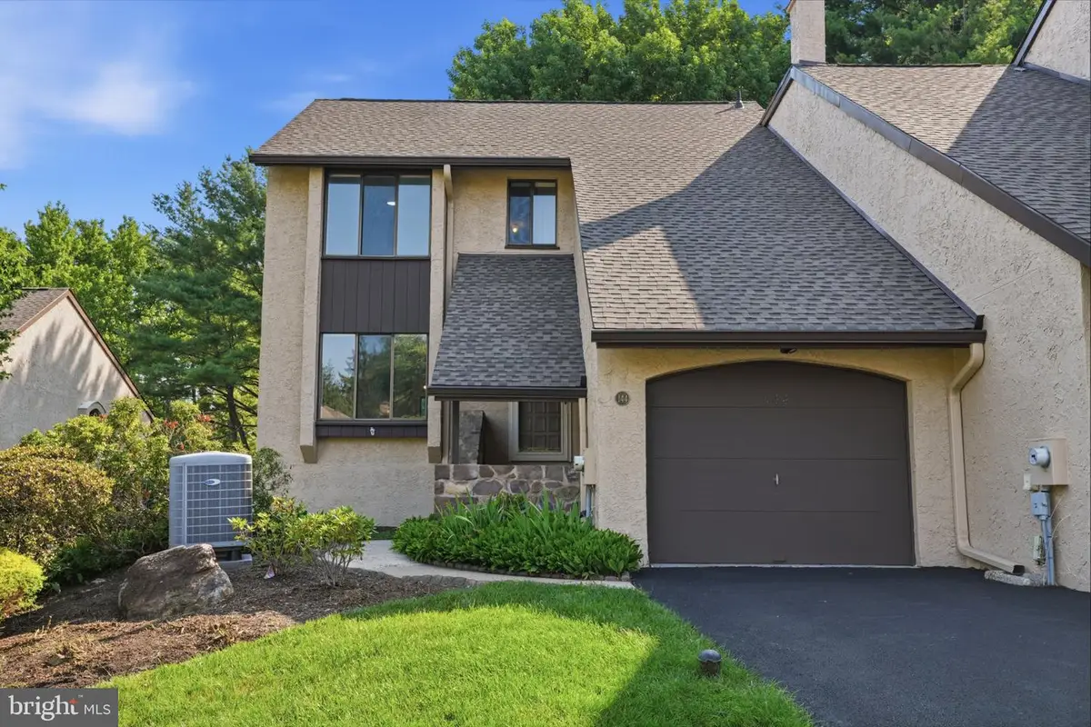 144 Golf Club Dr, Langhorne, PA 19047 - #1