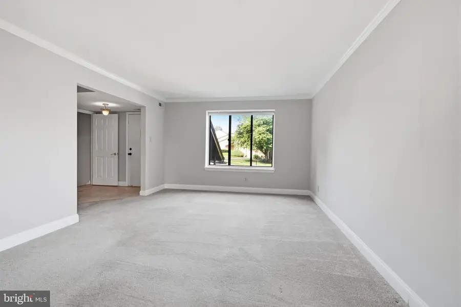 144 Golf Club Dr, Langhorne, PA 19047 - #3