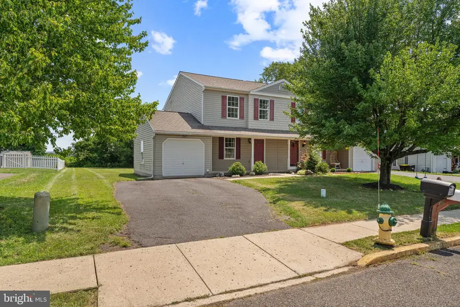 221 Pennwood Dr, Richlandtown, PA 18955 - #2