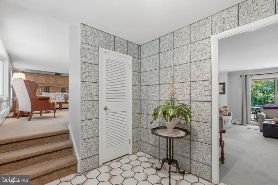 136 Chapel Dr, Holland, PA 18966 - #3