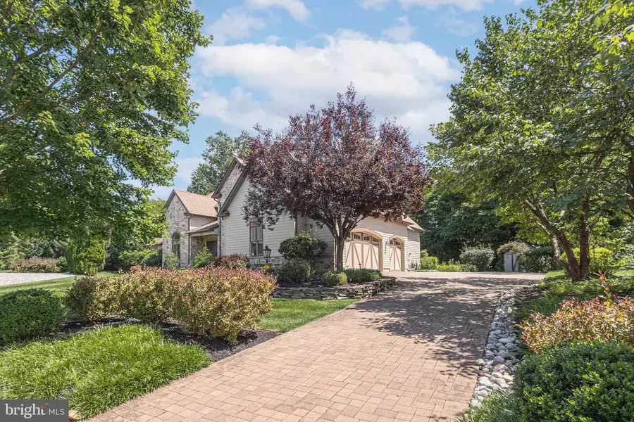 394 Collins Grant Ct, Yardley, PA 19067 - #2