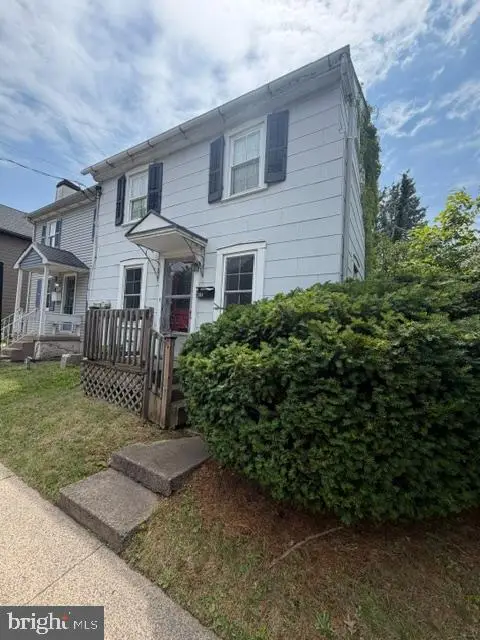 284 W State St, Doylestown, PA 18901 - #1