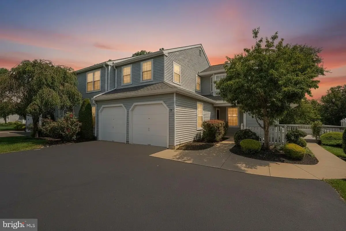 669-a Rose Hollow Dr, Yardley, PA 19067 - #1