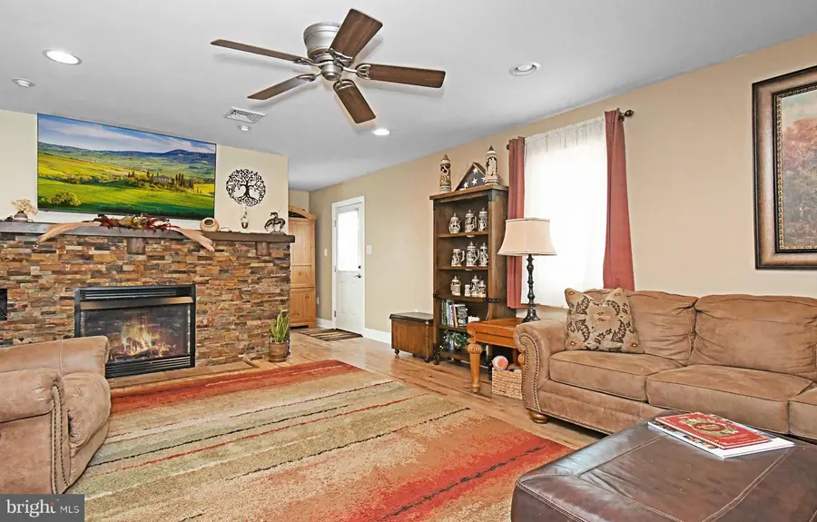 3620 Devonshire Pl, Bensalem, PA 19020 - #2