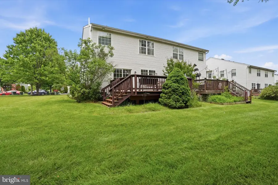 272 Hampshire Dr, Sellersville, PA 18960 - #3