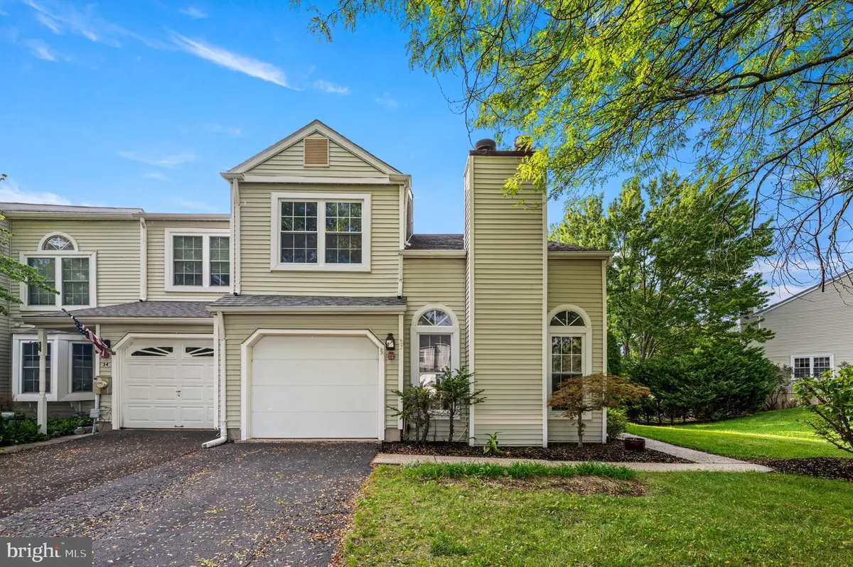 32 Parkview Way, Newtown, PA 18940 - #1
