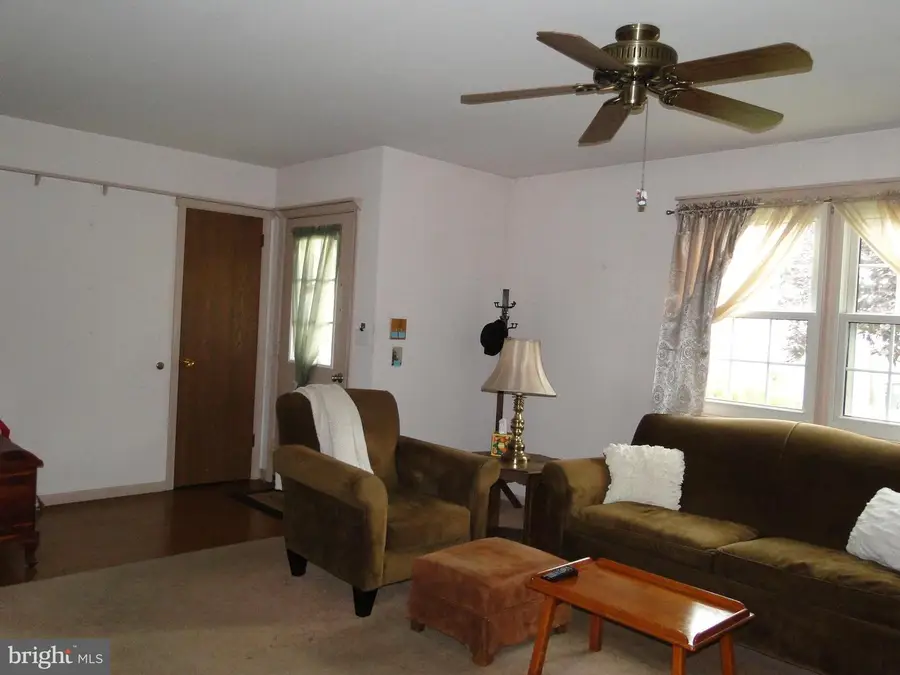 141 S 9th St, Quakertown, PA 18951 - #3
