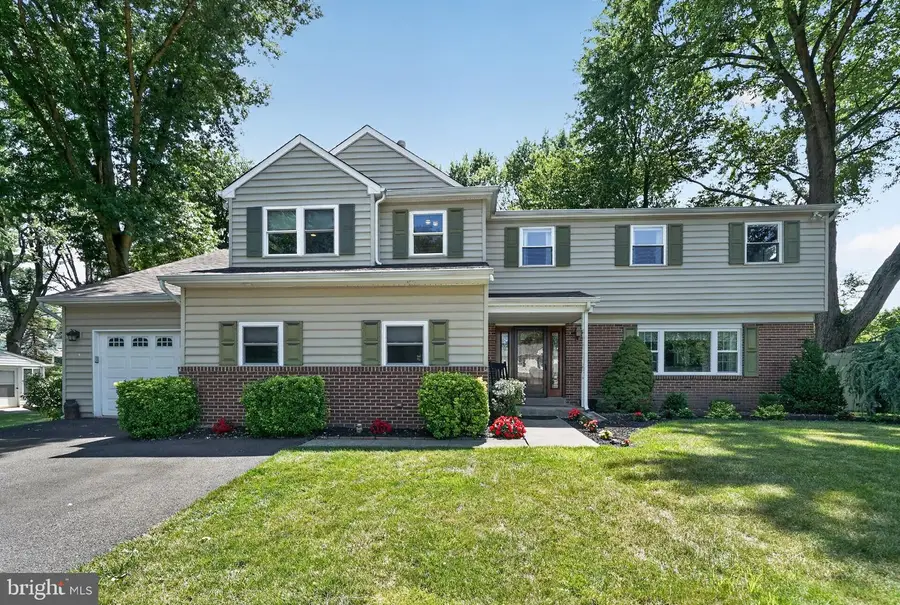 240 Beaver Rd, Southampton, PA 18966 - #2