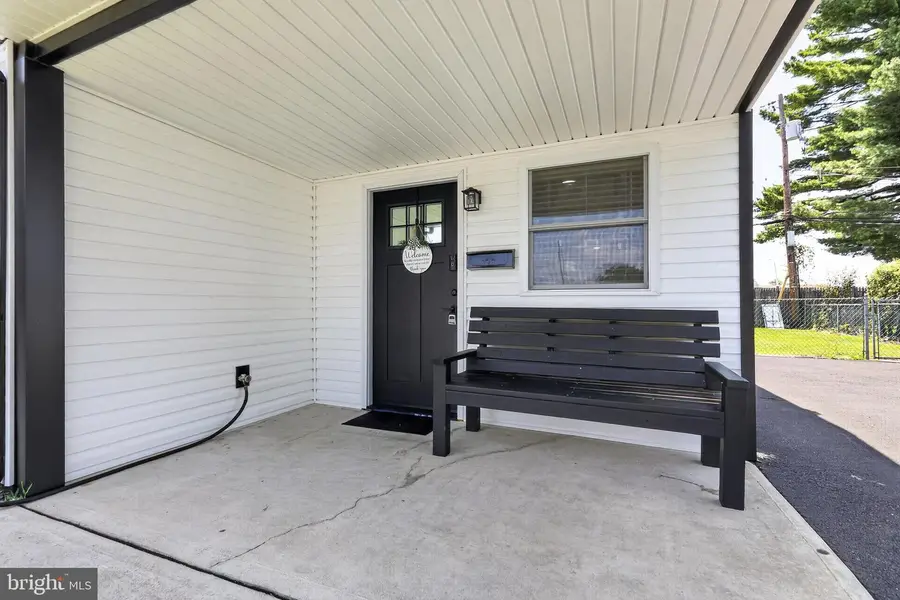 121 Gable Hill Rd, Levittown, PA 19057 - #3