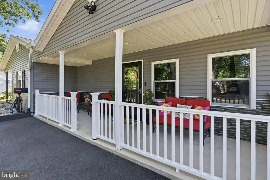 32 Orchard Ln, Levittown, PA 19055 - #3