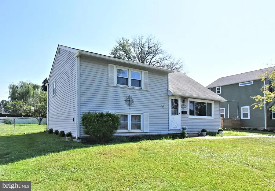 216 Rosewood Ave, Feasterville Trevose, PA 19053 - #3