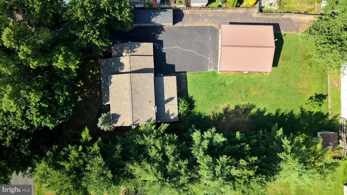 571 Township Line Rd, Telford, PA 18969 - #1