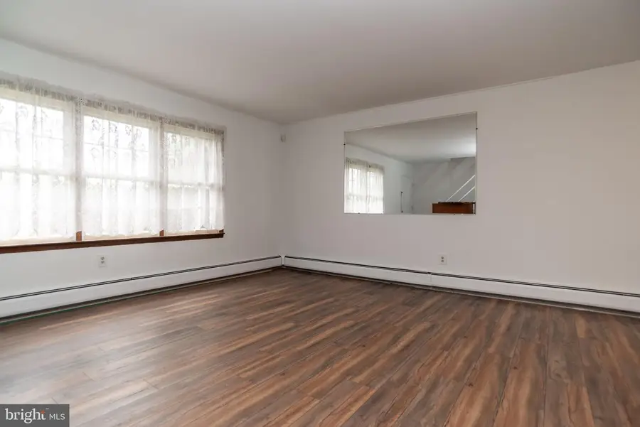77 Cardinal Rd, Levittown, PA 19057 - #2