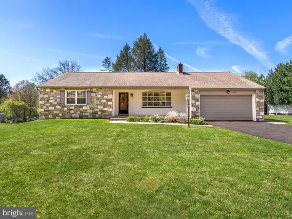 1104 Almshouse Rd, IVYLAND, PA 18974