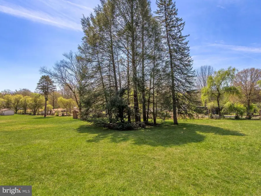 1104 Almshouse Rd, Ivyland, PA 18974 - #2