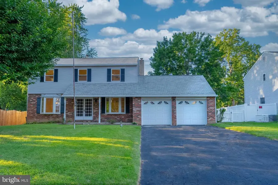 682 Woodlyn Dr, Feasterville Trevose, PA 19053 - #2