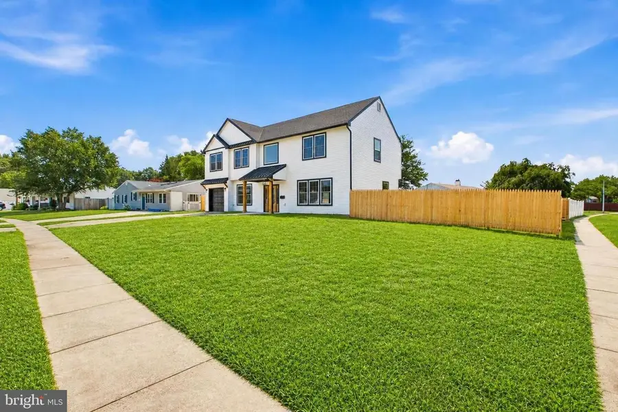 2 Schoolhouse Ln, Levittown, PA 19055 - #3