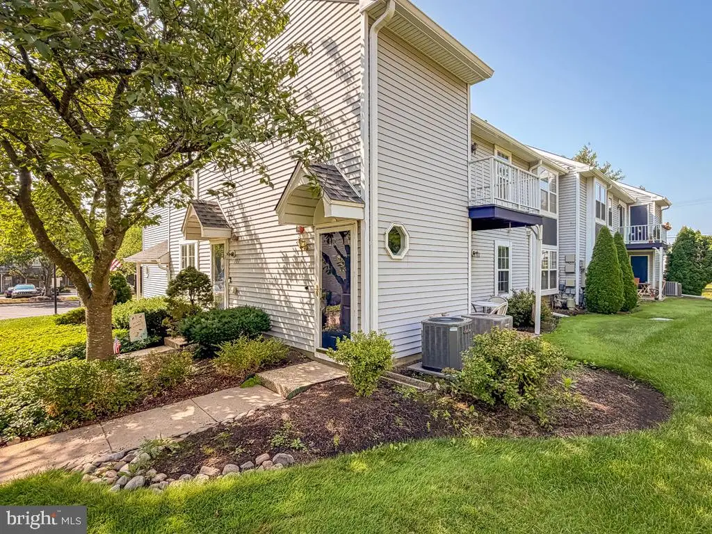 708 Society Pl, Newtown, PA 18940 - #1