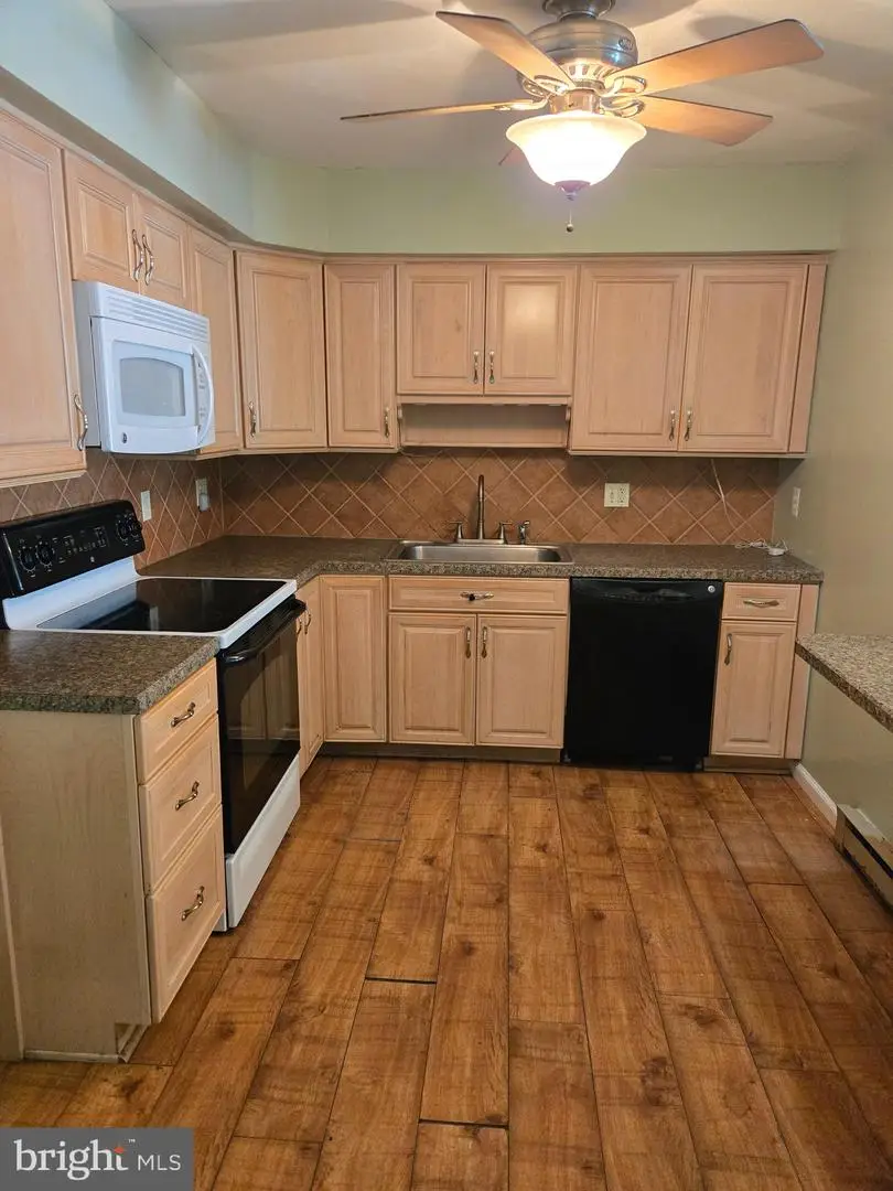 160 Hughes Ave, Sellersville, PA 18960 - #2