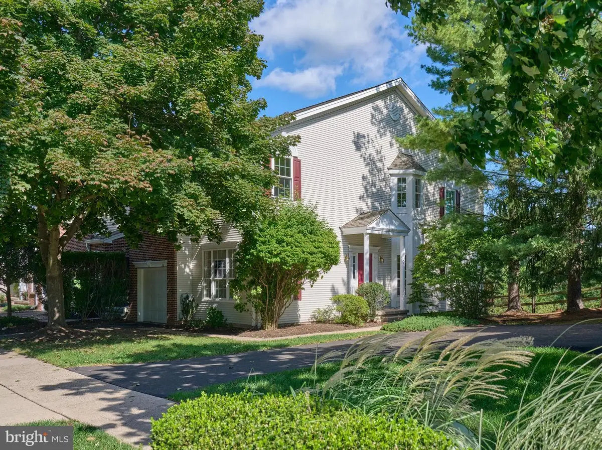 28 Heritage Hills Dr, Washington Crossing, PA 18977 - #1