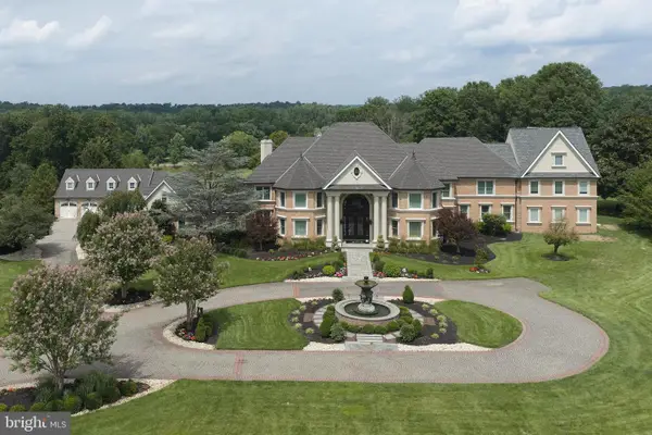1265 Grenoble Rd, IVYLAND, PA 18974