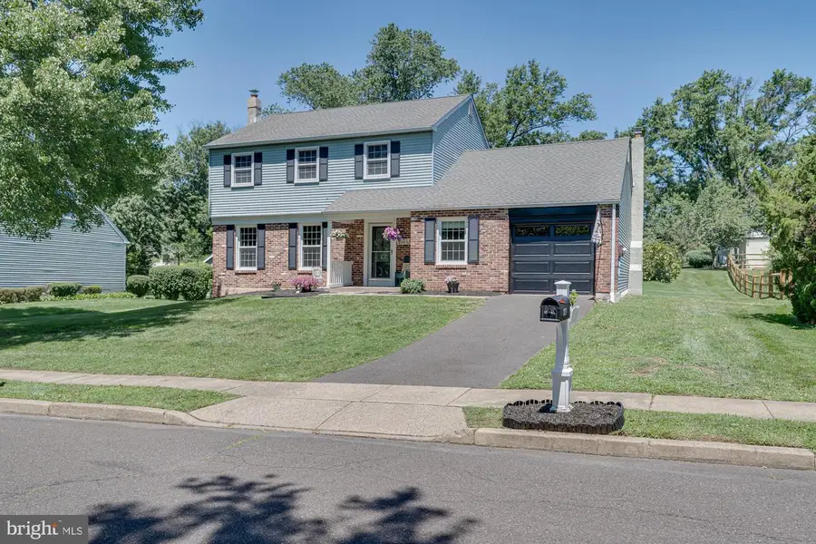 327 Lenape Ln, Chalfont, PA 18914 - #2