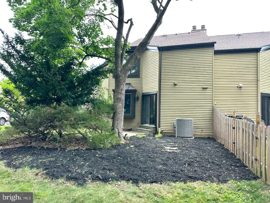 17 Farmington Pl, Newtown, PA 18940 - #2