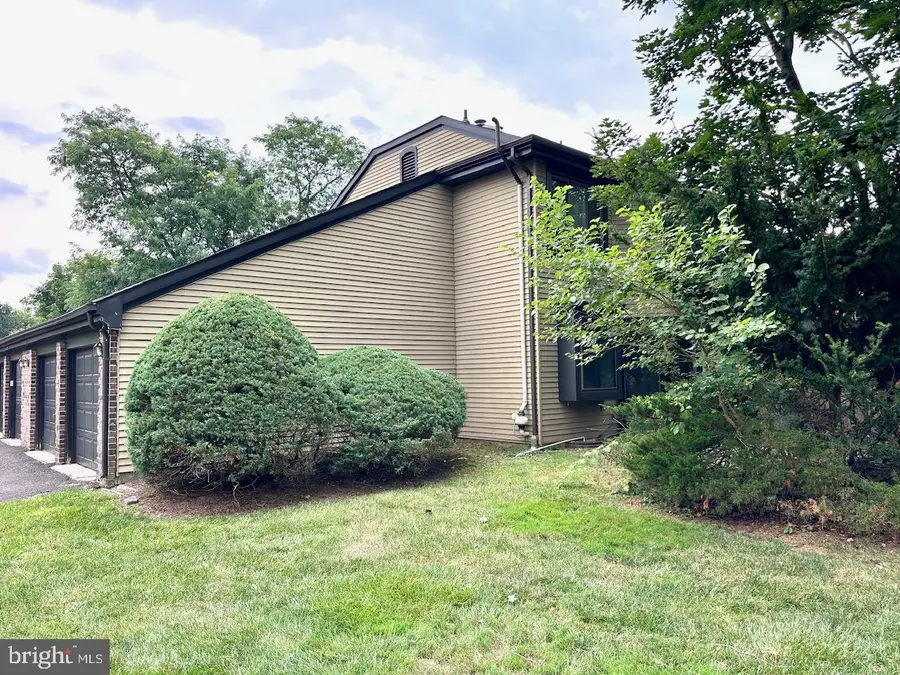 17 Farmington Pl, Newtown, PA 18940 - #3