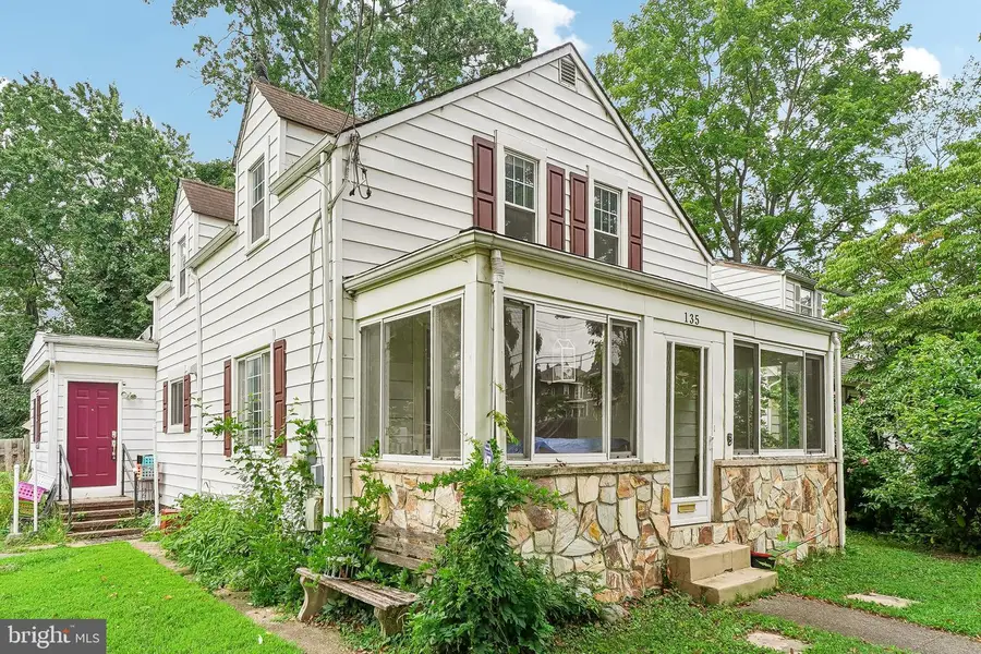 135 Keystone Ave, Morrisville, PA 19067 - #2