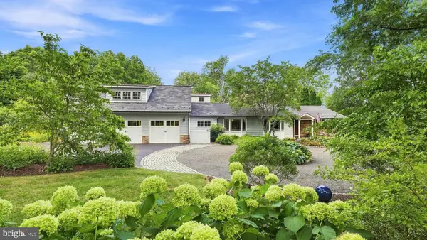 1 Country Club Ln, DOYLESTOWN, PA 18901
