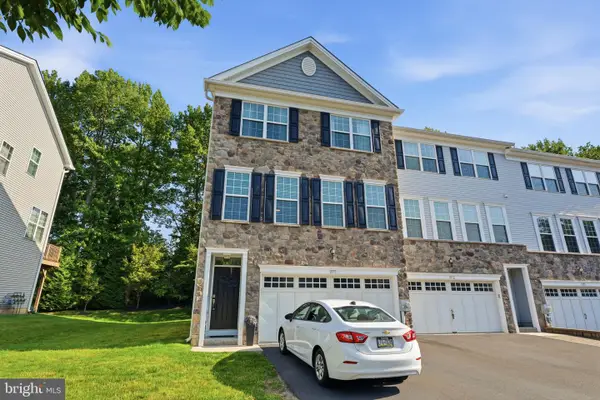 1573 Hickory Ln, LANGHORNE, PA 19047