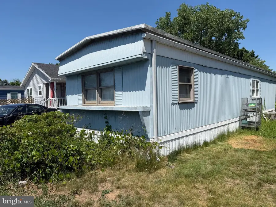 7612 Hunter Dr, Morrisville, PA 19067 - #3