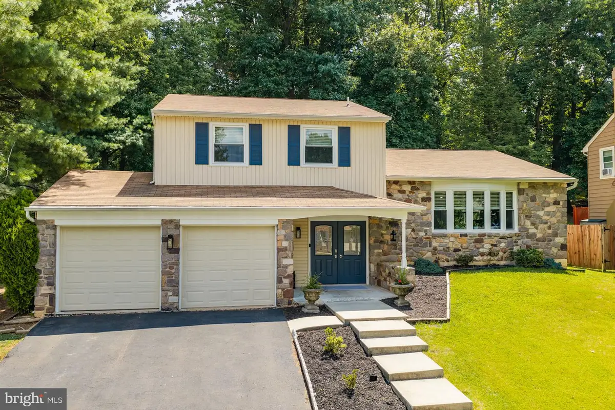 335 Fox Hollow Dr, Feasterville Trevose, PA 19053 - #1