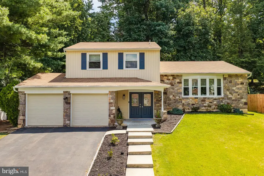 335 Fox Hollow Dr, Feasterville Trevose, PA 19053 - #2