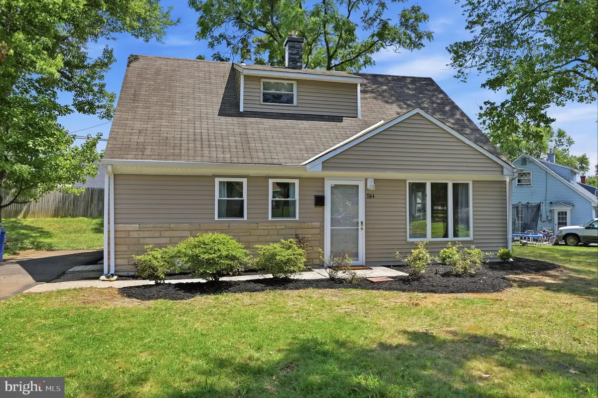 584 Wilk Dr, Morrisville, PA 19067 - #1